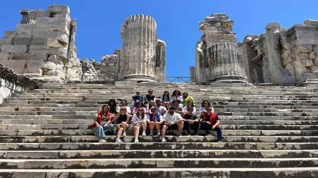 Aydın'da gençler tarihle dolu bir gün geçirdi