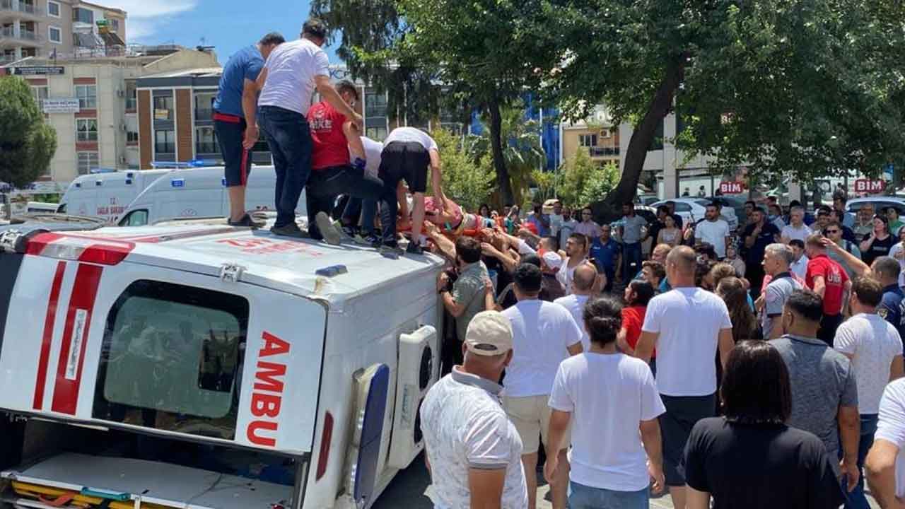 Aydın Efeler'de hasta taşıyan ambulans devrildi 4 kişi yaralandı
