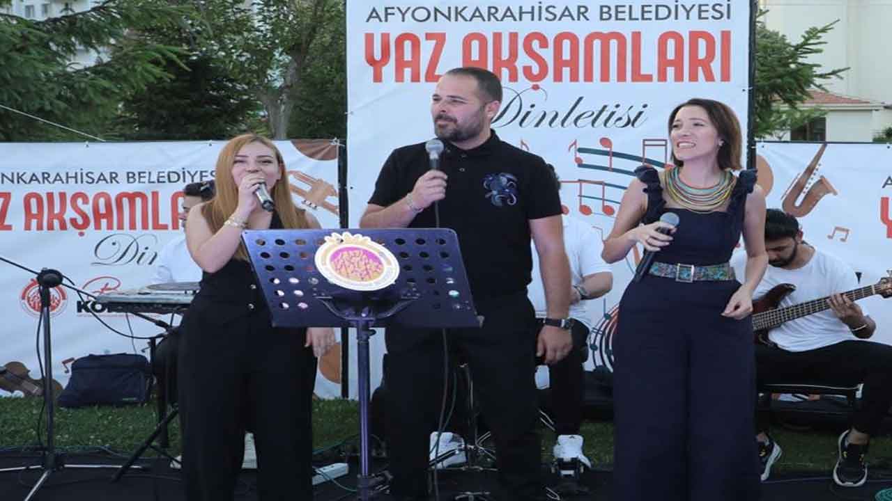 Afyonkarahisar'da yaz akşamları konserleri sürüyor