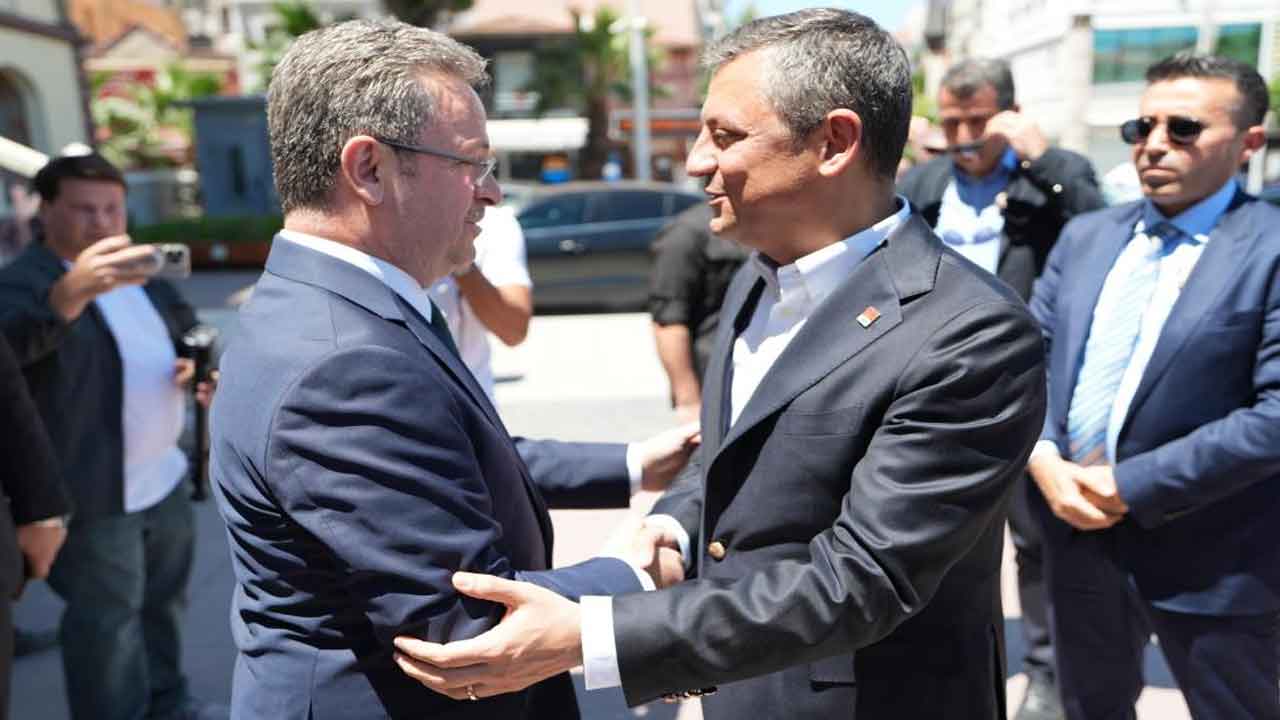 CHP Genel Başkanı Özel'den Manisa'ya bayram ziyareti