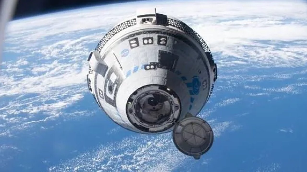 NASA uzayda kalan 2 astronotunun dönüşünü süresiz erteledi
