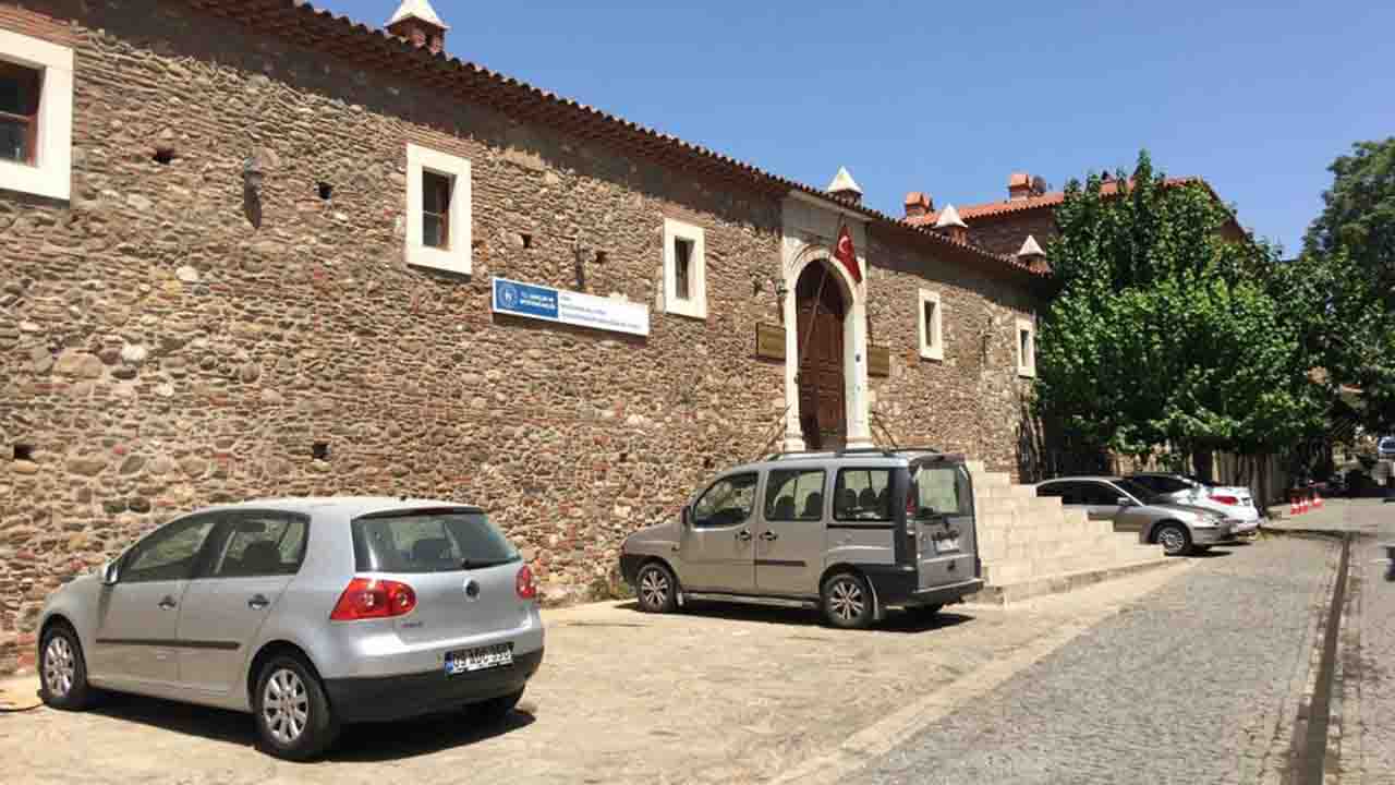 Aydın'da vatandaştan su israfı ve çöp tepkisi!