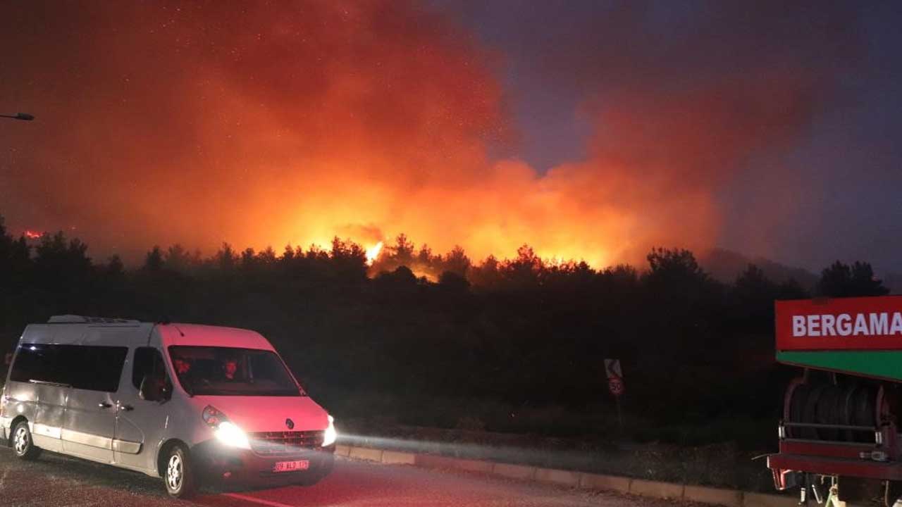 İzmir Çeşme Torbalı Kuşadası yangın son durum ne, orman yangını kontrol altına alındı mı?