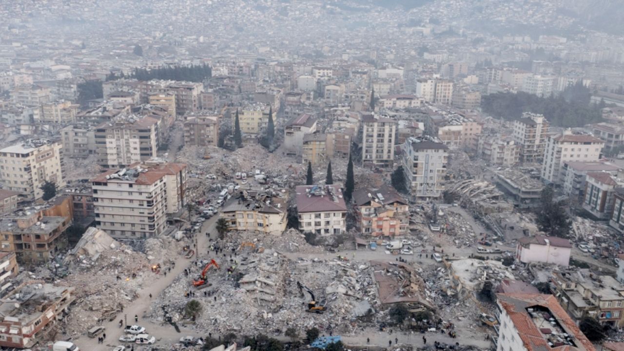 Uzman isim Türkiye'de en yakın yıkıcı depremin yerini açıkladı