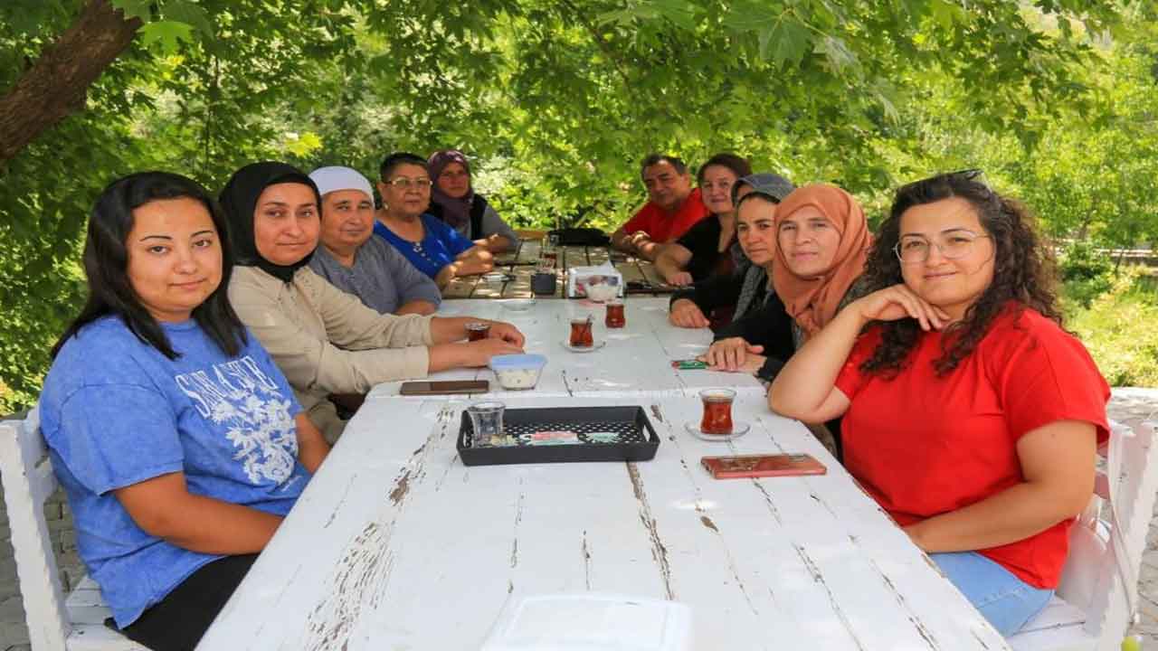 Denizli'de Çameli Elmalı Kadın Kooperatifinde yeni yönetim belli oldu