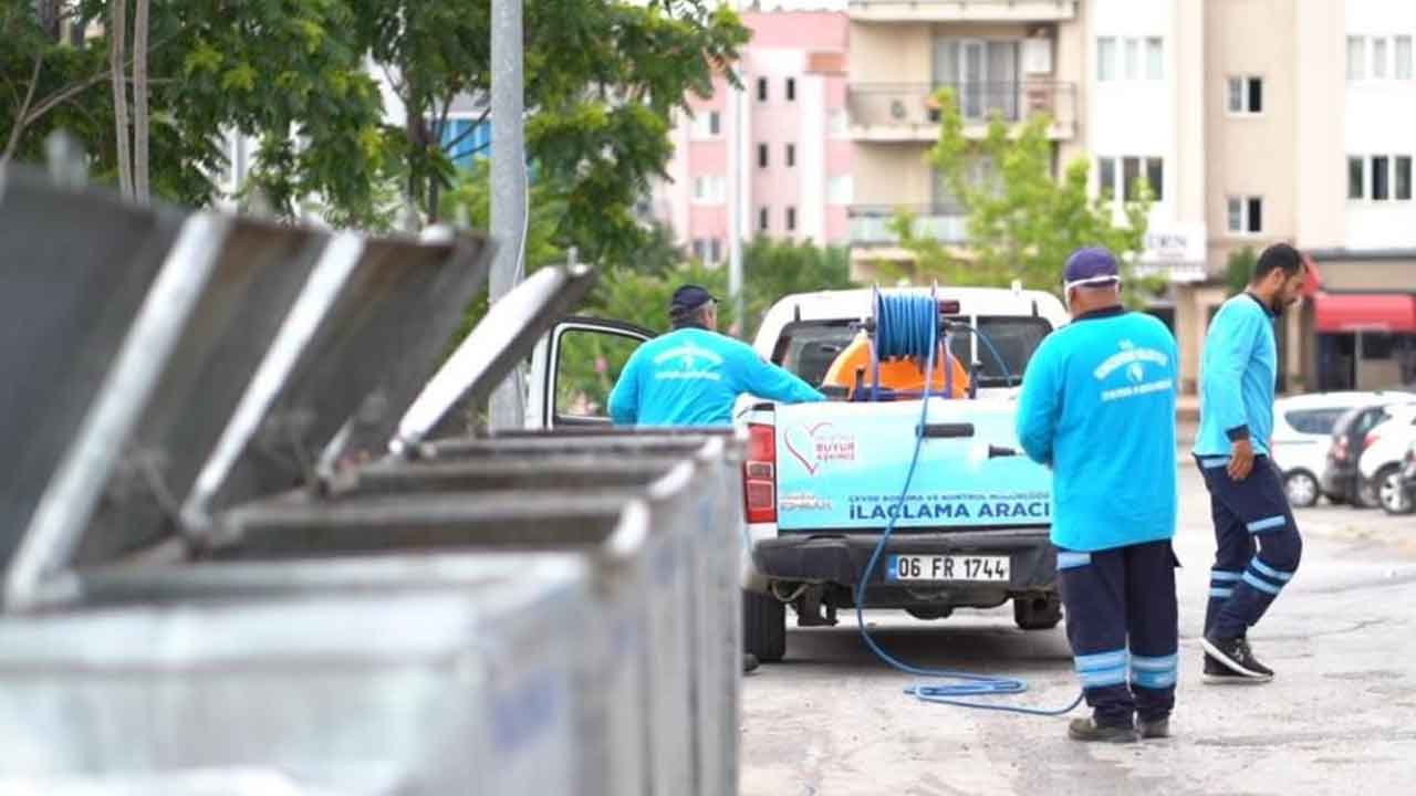 Denizli Merkezefendi Belediyesi haşerelere mücadeleyi sürdürüyor