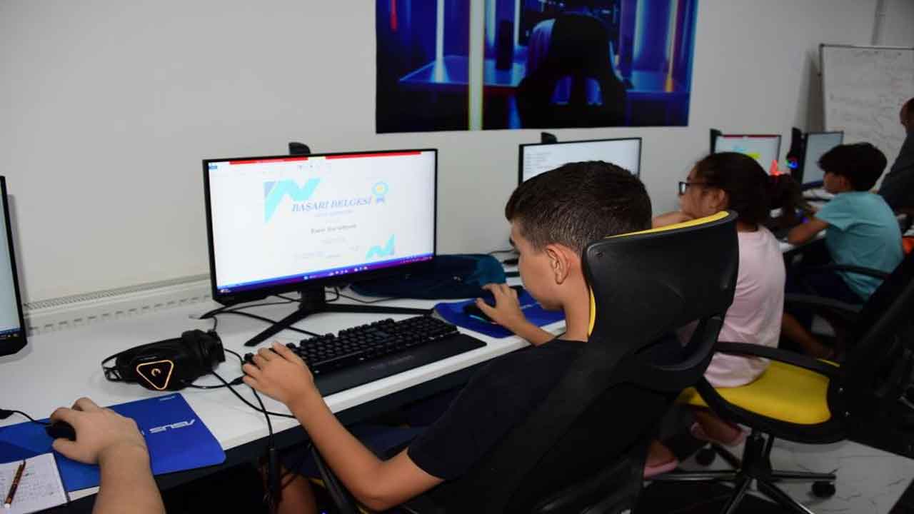 Manisa Şehzadeler Belediyesi ücretsiz bilgisayar kursu açtı