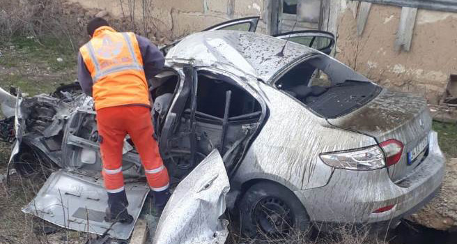 Uşak'taki trafik kazasında polis memuru yaralandı