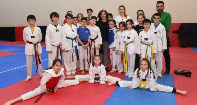 Taekwondocu gençlere vali dopingi