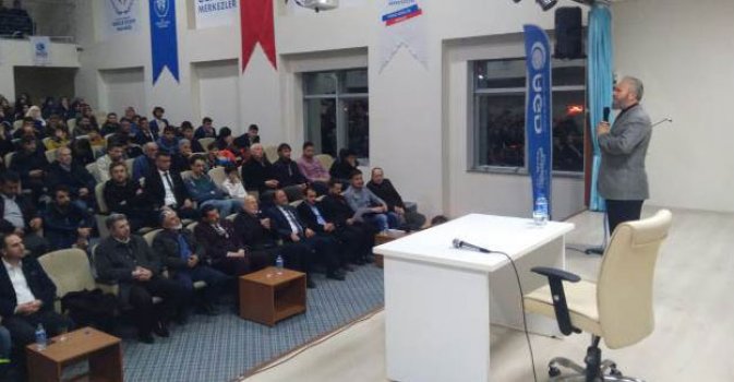 AGD Uşak Şubesi’nden “Şehitler Gecesi ve Erbakan’ı anma” programı