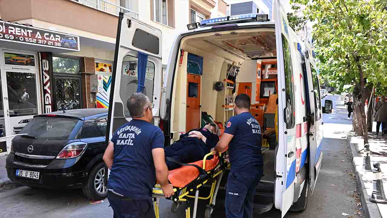 Manisa'da vatandaşlara hasta nakil ambulansı hizmeti!
