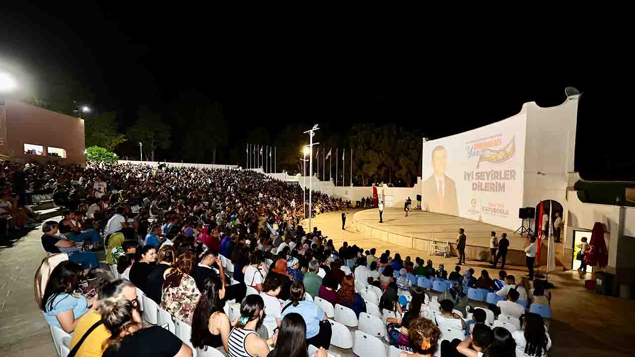 Denizli'de Yaz Sinema Günleri akşamları keyifli hale getiriyor