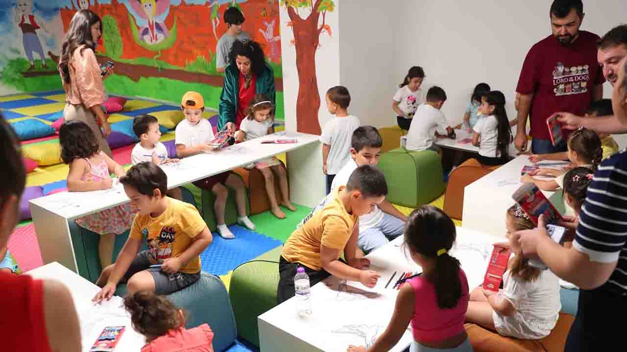 Denizli'de miniklere özel masat saati etkinliği