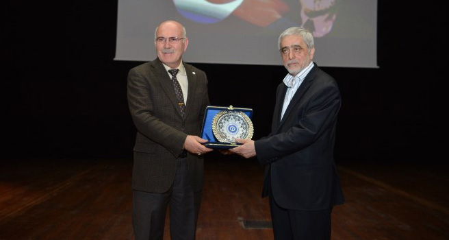Milletin Sesi: Mehmet Akif Anıldı