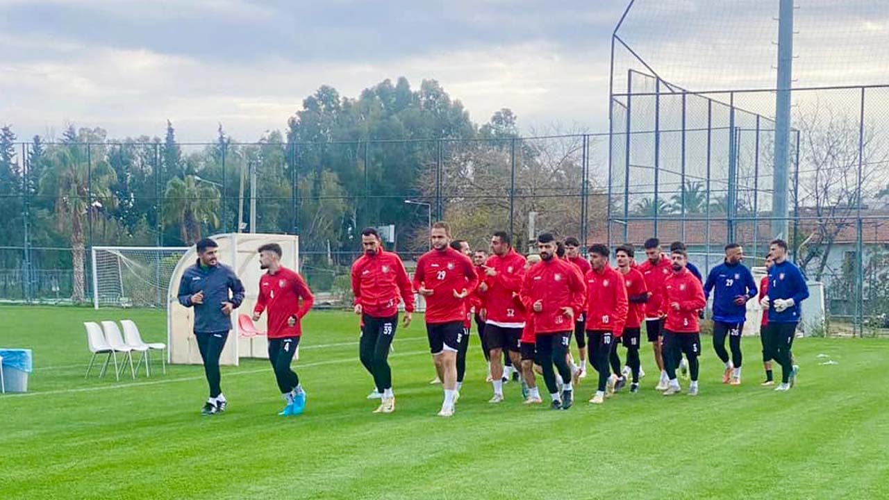 Uşakspor ve Etimesgut Belediyespor kritik maçta karşı karşıya geliyor