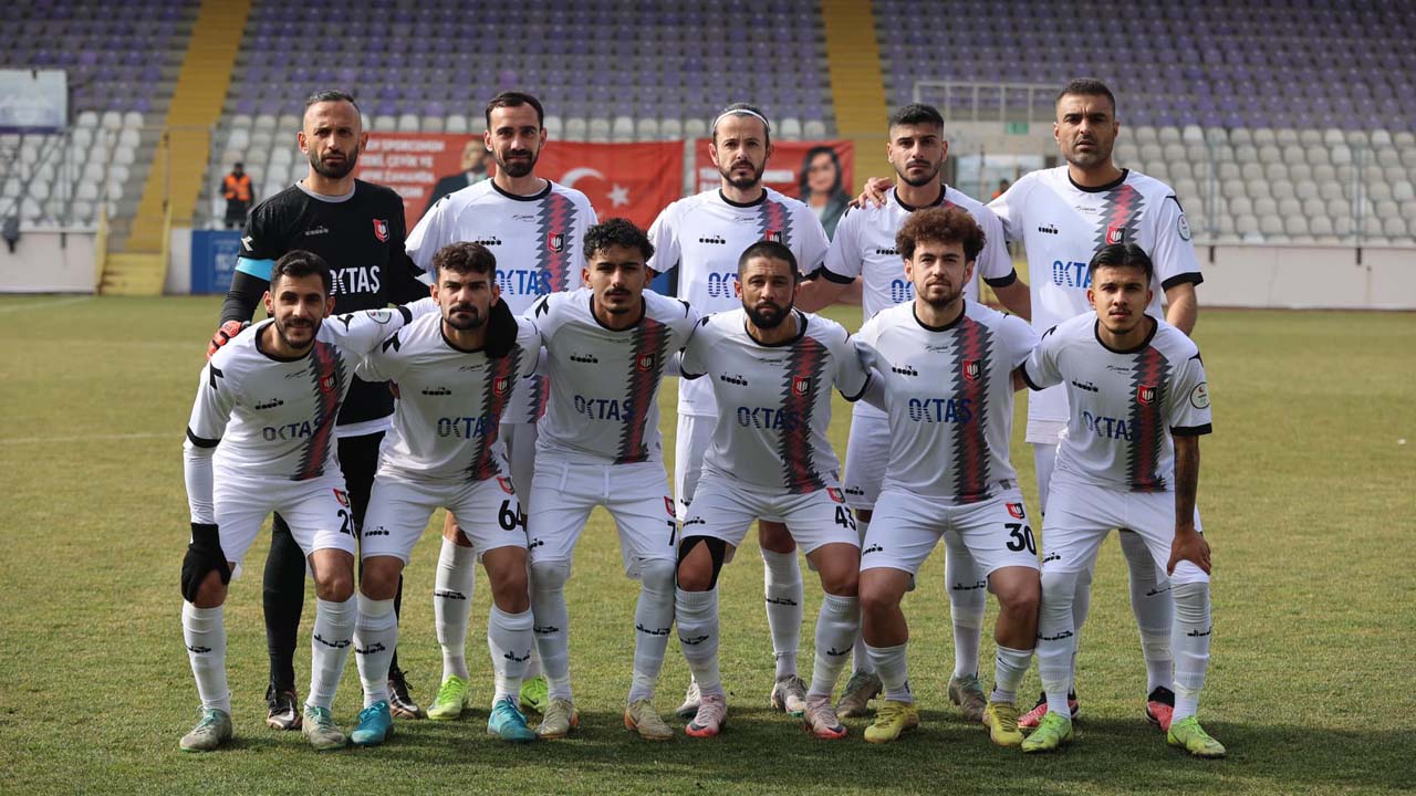 Uşakspor, İshaklıspor’la berabere kaldı