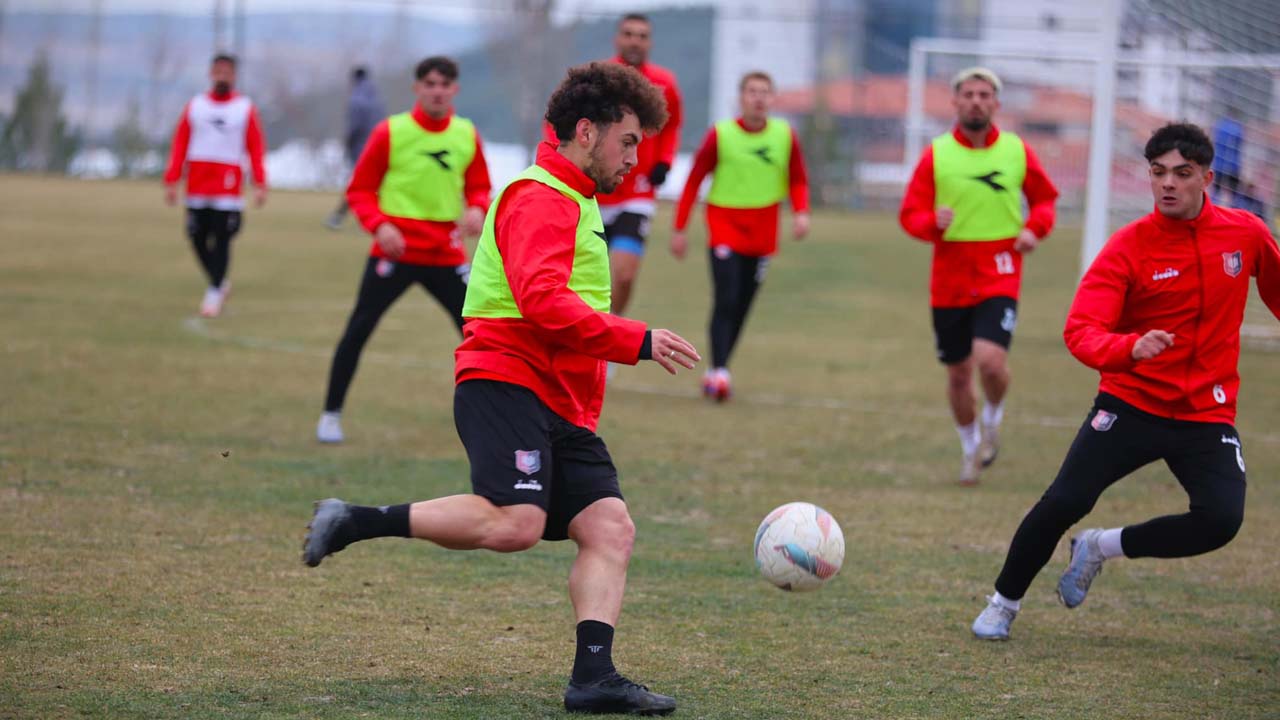 3. Lig maçında Uşakspor, Nevşehir Belediyespor’a konuk oluyor