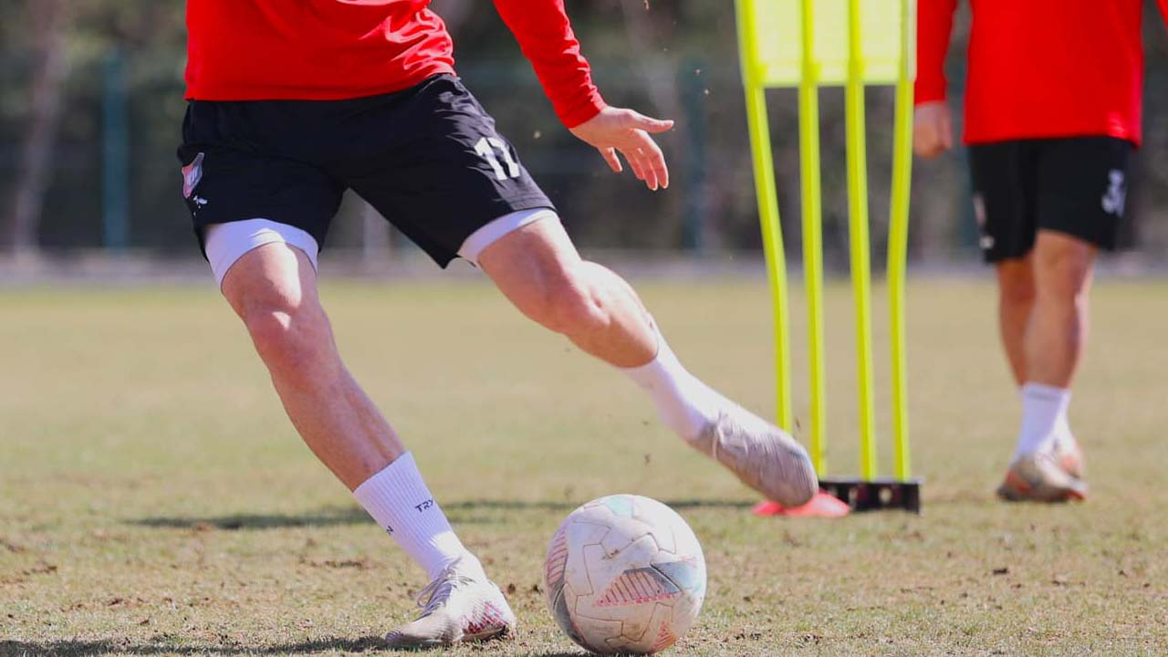 Uşakspor’un Rakibi Ligin Güçlü Ekibi Karşıyaka