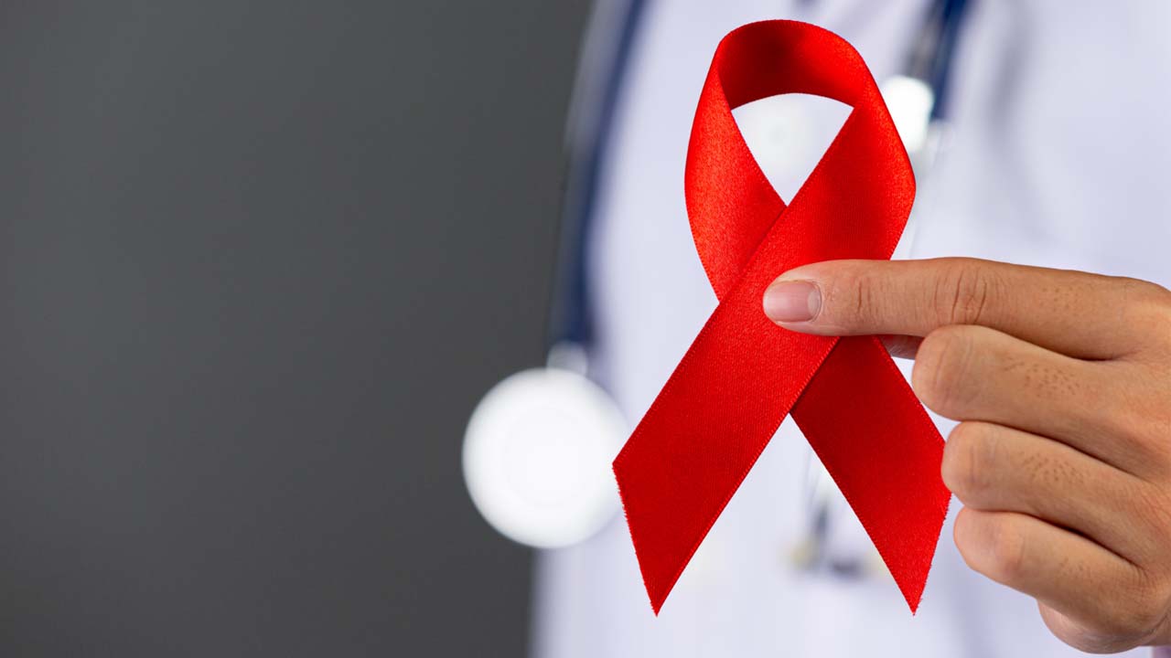 Sessiz ilerliyor, fark edilmediğinde öldürüyor AIDS’in gizli belirtilerine dikkat
