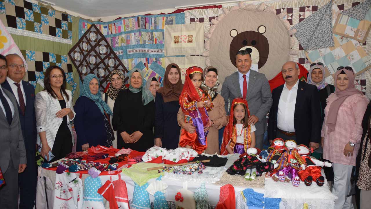 Hayat Boyu Öğrenme Sergisi Banaz’da İlgi Gördü