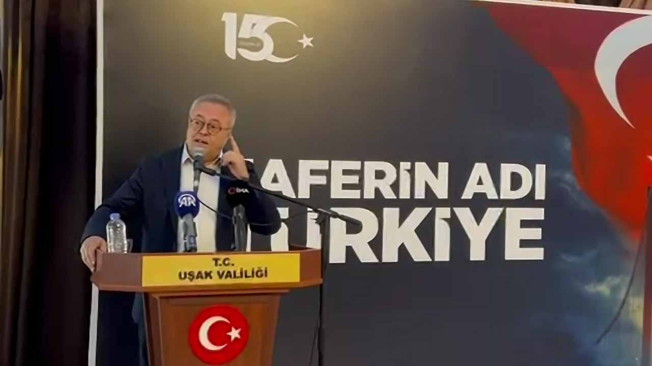 Ali Karaoba'dan Atatürk Protestosu: Salonu Terk etti