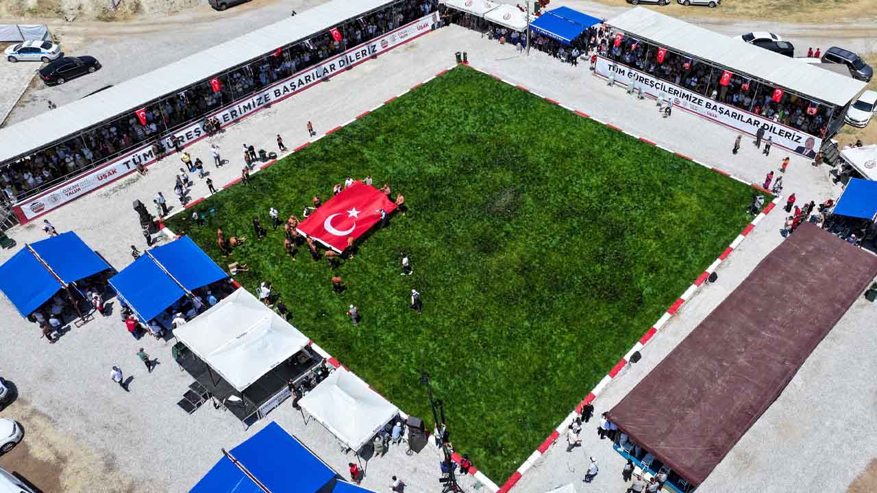 Uşak'ta Yağlı Güreş Heyecanı