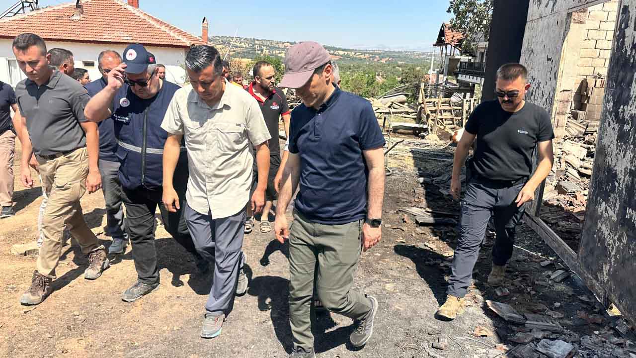 Uşak'ta çıkan orman yangını kontrol altına alındı