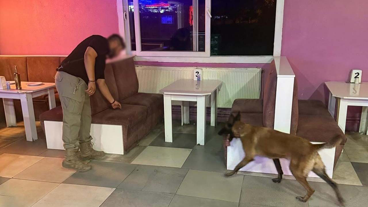 Eşme’de gece denetimi kafeler ve alkollü mekanlar tek tek kontrol edildi
