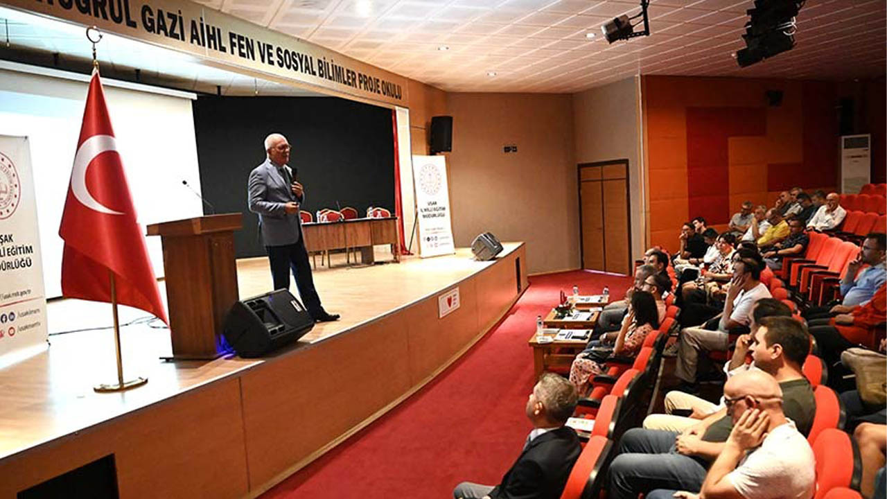 Uşak Üniversitesi rehber öğretmenlerle buluştu 7+1 modeli tanıtıldı