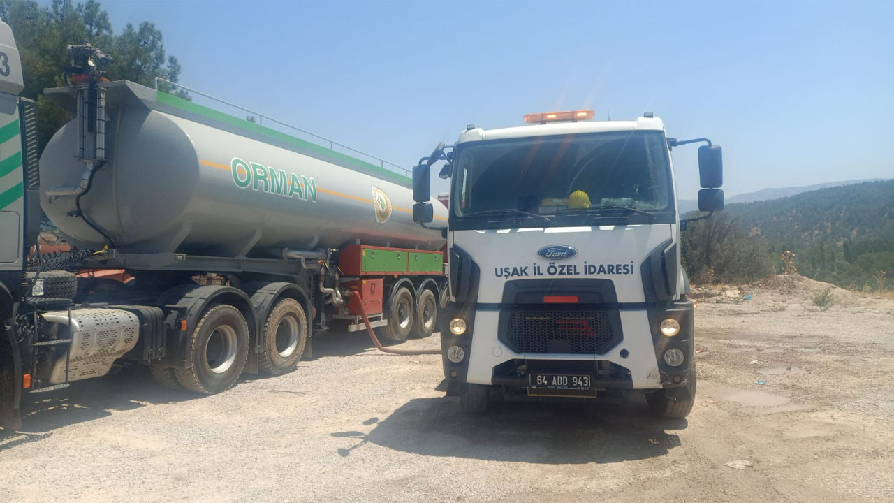 Köylerde yol, okullarda yenileme Uşak İl Özel İdaresi çalışmaları sürüyor