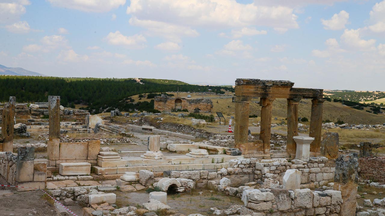 Uşak'taki Blaundos Antik Kenti'nde tarih aydınlatılıyor