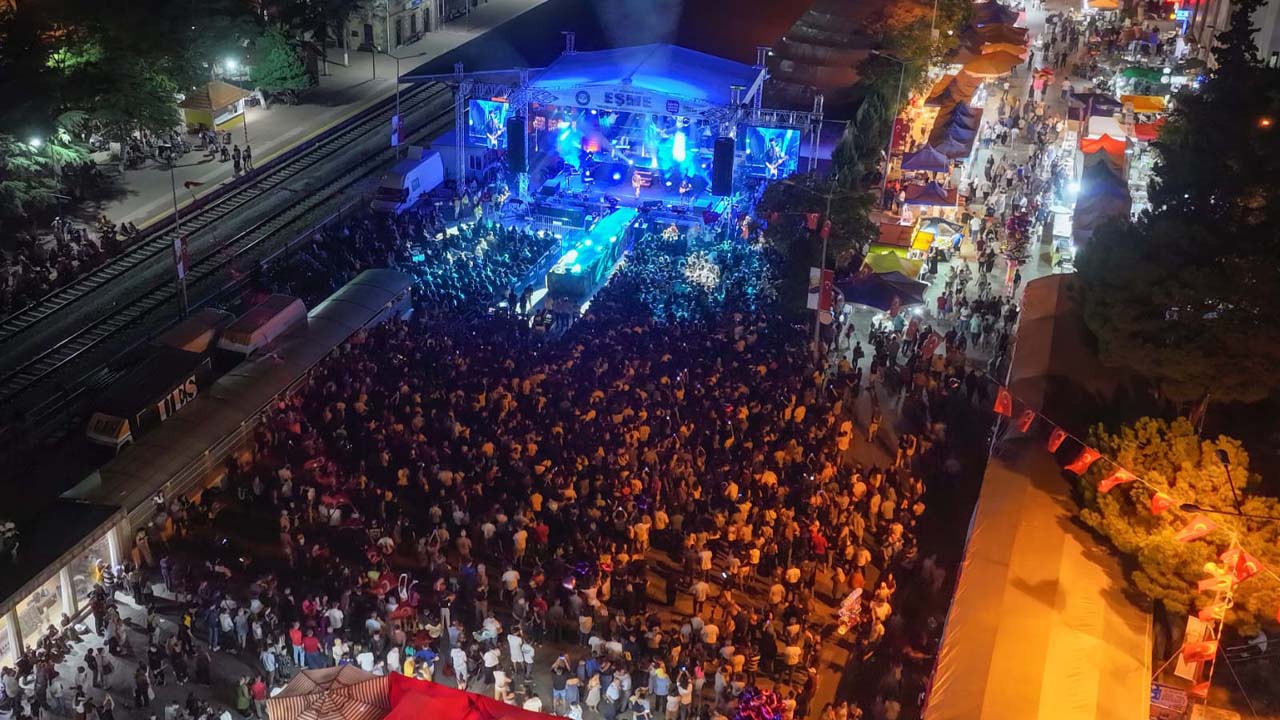 Unutulmaz Uluslararası Eşme Kilim Festivali Büyük Bir Coşkuyla Sonlandı