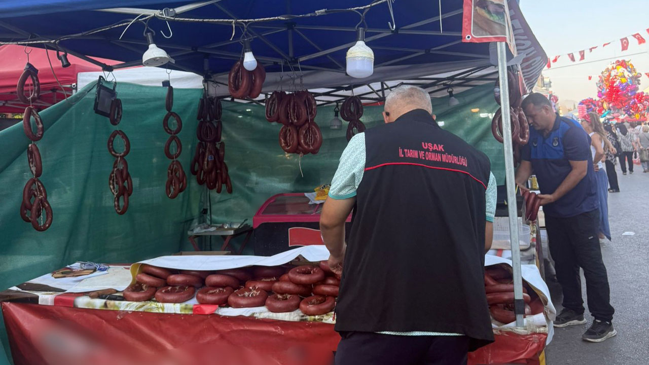 Uşak’ta vatandaşın sağlığını tehdit eden 138 kilo sucuğa el konuldu