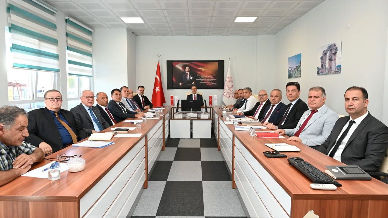 Uşak İl Milli Eğitim Müdürü Halil Yücel başkanlığında senebaşı toplantısı