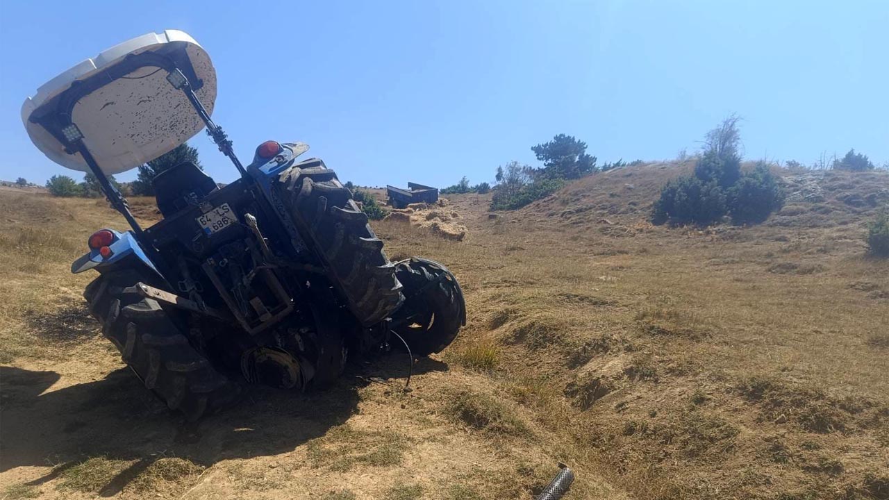 Uşak'ta traktörün devrildiği kazada 1 çocuk öldü, 1 çocuk yaralandı