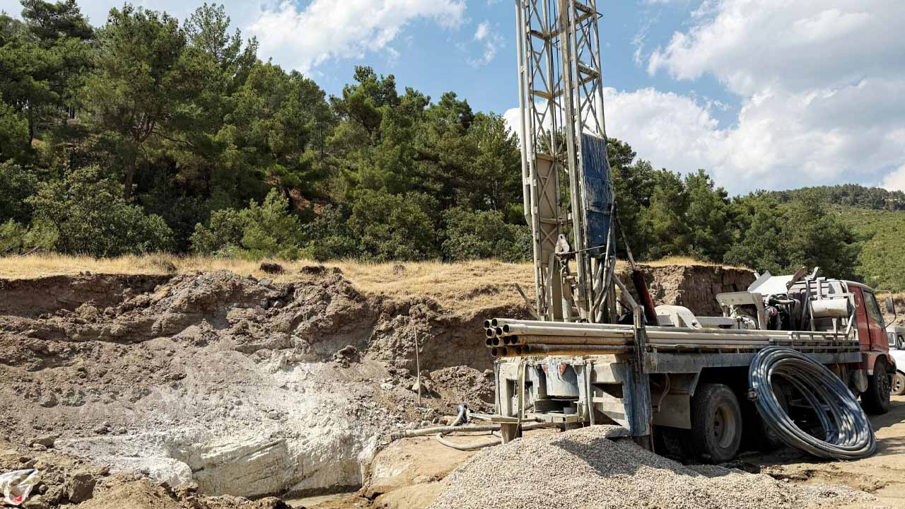 Uşak İl Özel İdaresi’nden köylerin su sorununa modern çözümler