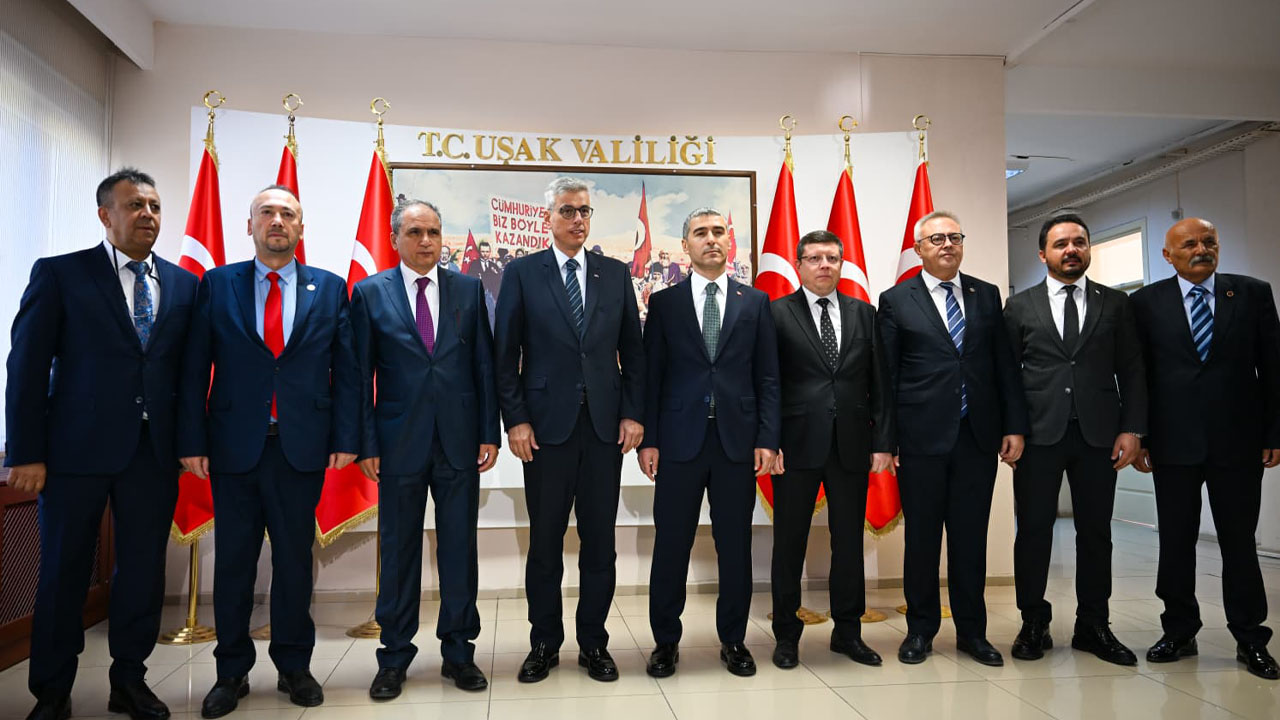 Sağlık Bakanı Kemal Memişoğlu Uşak'ta konuştu "200 yataklı yeni hastane"