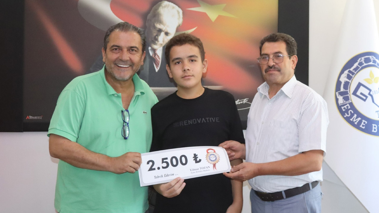 Sıtkı Çetin Ortaokulu öğrencisi Harun Veli Türker Eşme’yi gururlandırdı