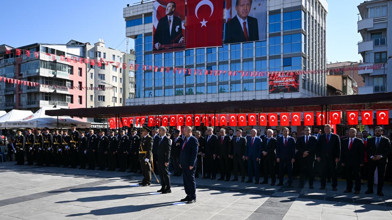 Uşak Valisi Dr. Naci Aktaş'ın 1 Eylül Kutlama Mesajı