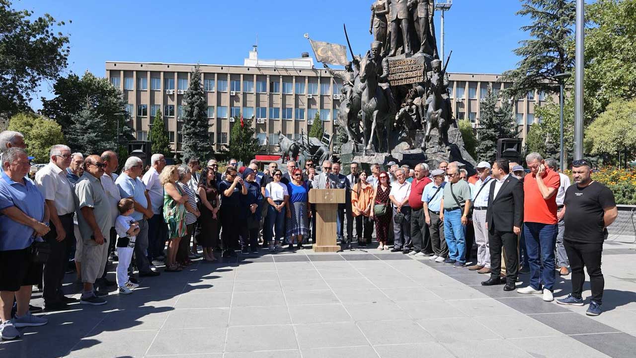 Uşak’ta CHP’den kararlı çıkış: “Ya hep beraber ya hiçbirimiz”
