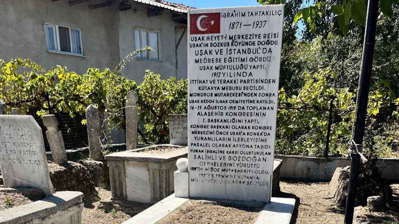 Uşak’ta Milli Mücadele Kahramanı İbrahim Kazım Tahtakılıç’ın mezarı restore edildi