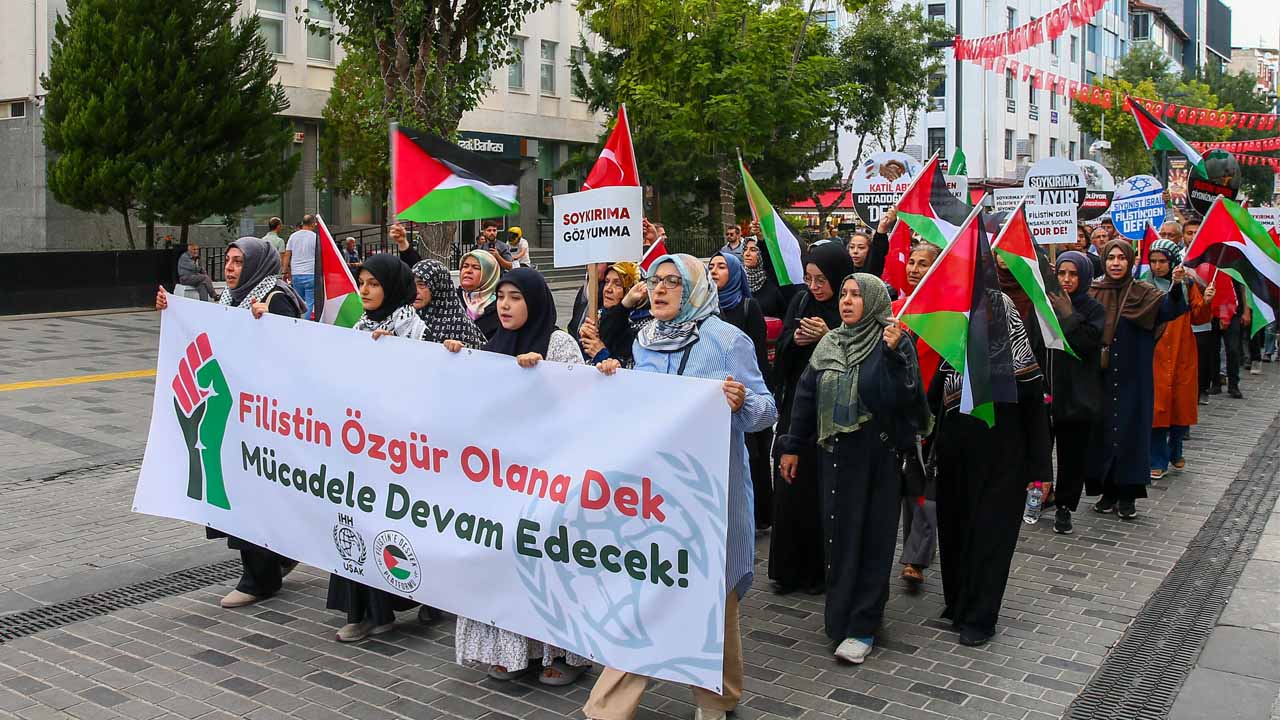 Uşak'tan Filistin'e ve Küresel Sumud Filosu'na destek