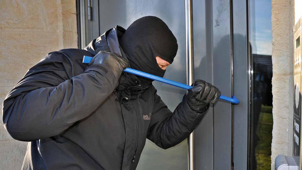 Uşak’ın bu köyüne hırsızlar dadandı