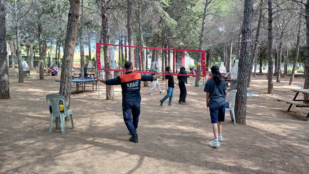 Destek AFAD gönüllü buluşması Uşak’ta renkli görüntülere sahne oldu
