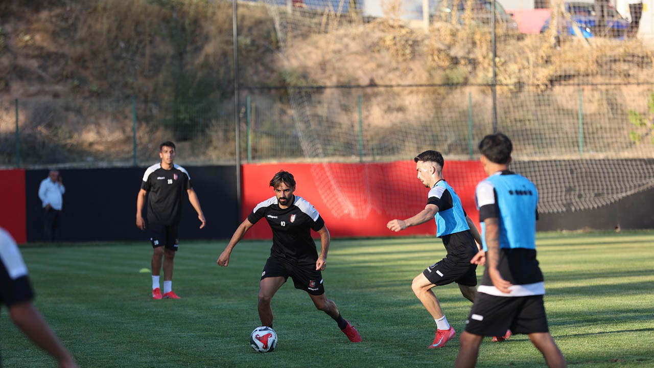 3. Lig’de Zirve Hesapları: Karşıyaka Namağlup, Uşakspor Takipte