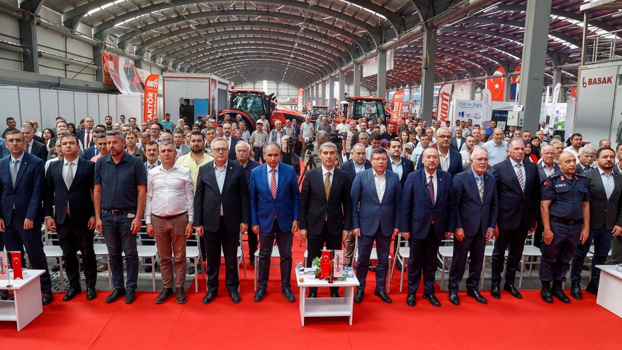 Tarımın kalbi Uşak’ta atıyor: 10. Tarım, Hayvancılık ve Teknoloji Fuarı başladı