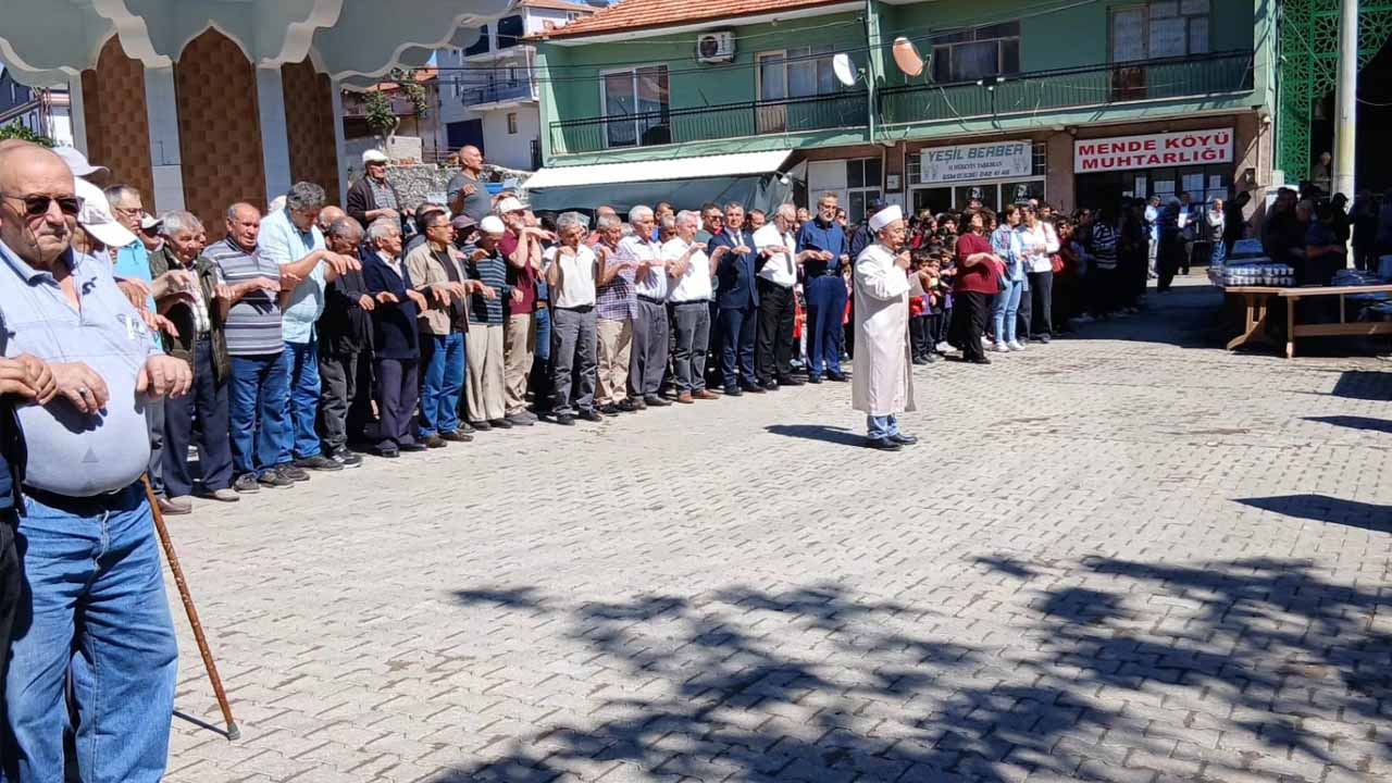 Kuraklığa karşı birlik ve dua: Uşak’ın Mende Köyü’nde yağmur duası