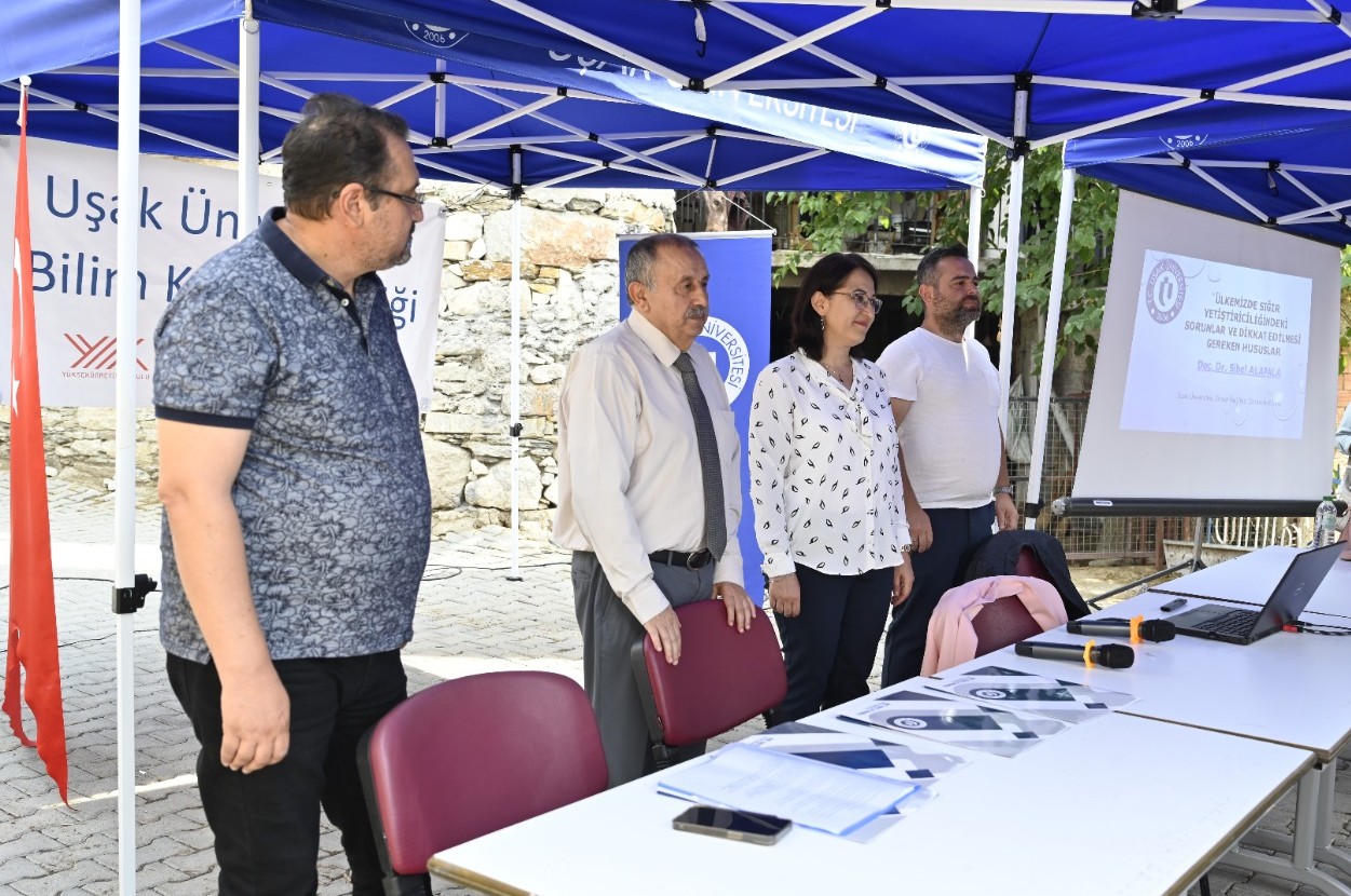 Uşak Üniversitesi’nden çiftçilere sahada destek