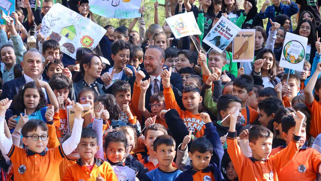 Uşaklı miniklere Hayvanları Koruma Günü'nde unutulmaz gün