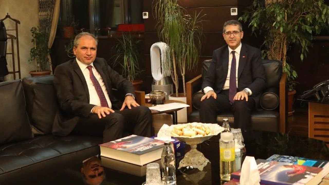 Uşak’ın öncelikli projeleri İbrahim Şenel’e sunuldu